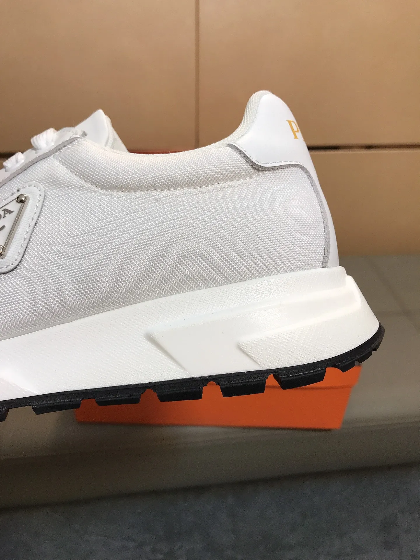 Ex-factory price 400 💎💎🆕Prada's latest casual and fashionable men's shoes👟hot style💥simple and elegant style, exclusive for trendy men. Unique latest brand elements👑, fashionable and generous, imported cowhide leather splicing breathable fabrics, comfortable lining + sheepskin feet, super comfortable and wear-resistant outsole, classic model taken in kind, code number: 38-44